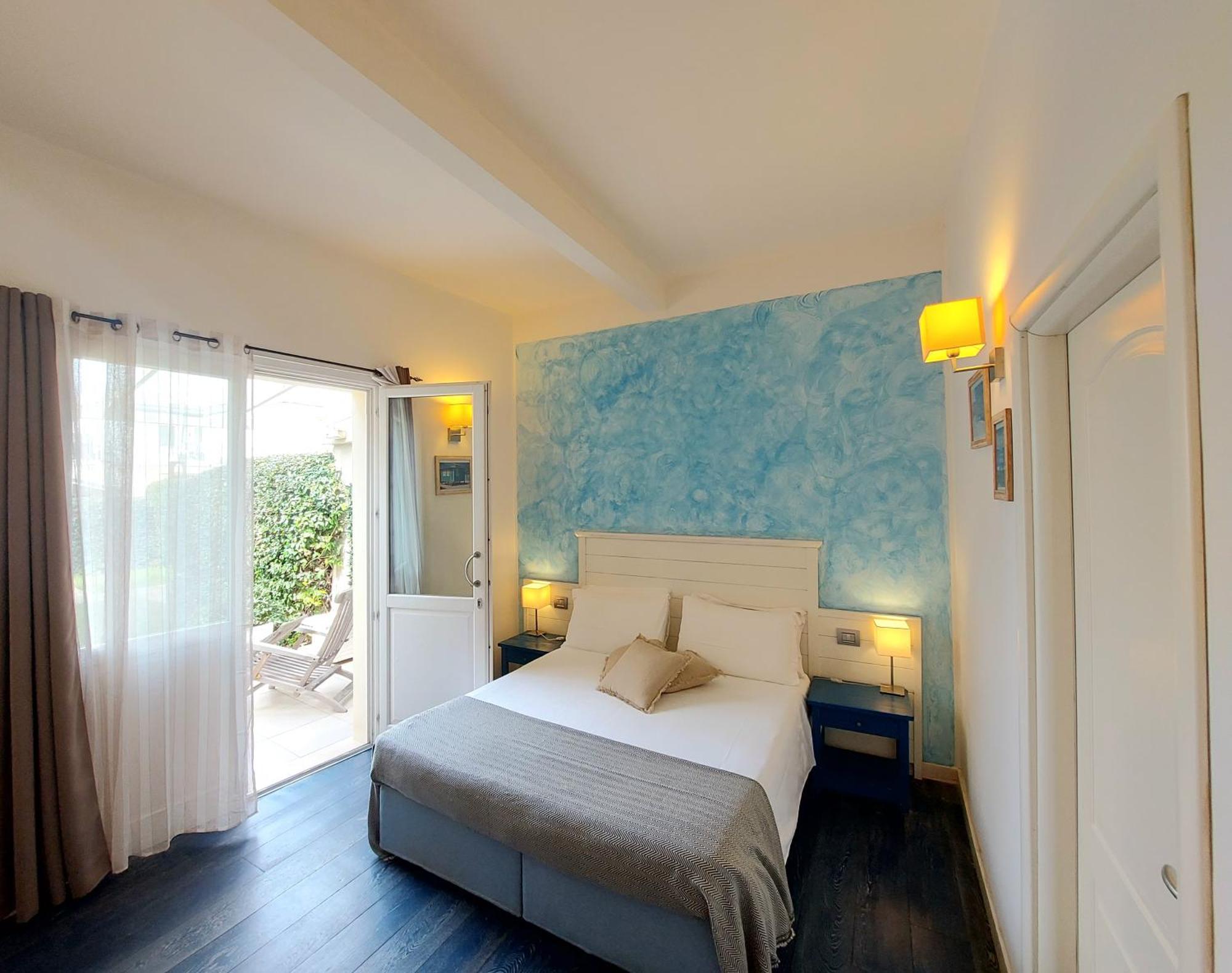 Hotel La Villa Del Mare Cagliari Exteriör bild