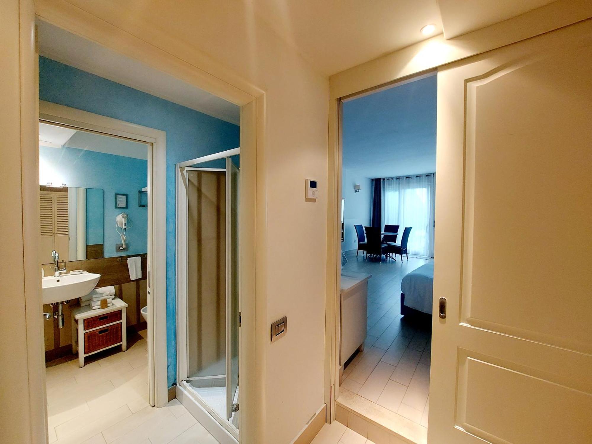 Hotel La Villa Del Mare Cagliari Exteriör bild