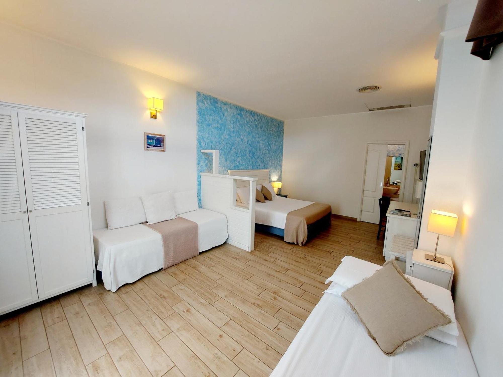 Hotel La Villa Del Mare Cagliari Exteriör bild